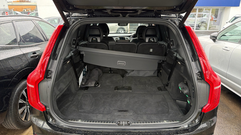 Volvo Xc90 2.0 T8 Recharge PHEV R DESIGN Pro 5dr AWD Auto Estate